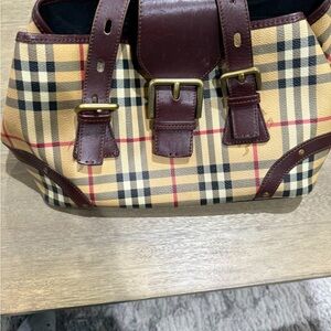 Beautiful bag in great condition.